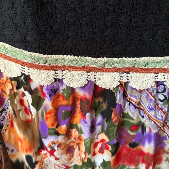 Floral Colorful Spring Summer V Neck Blouse Medium Crochet floral print tunic - Picture 11 of 12